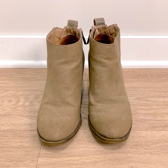 BAMBOO Suede Booties - Picture 2 of 5